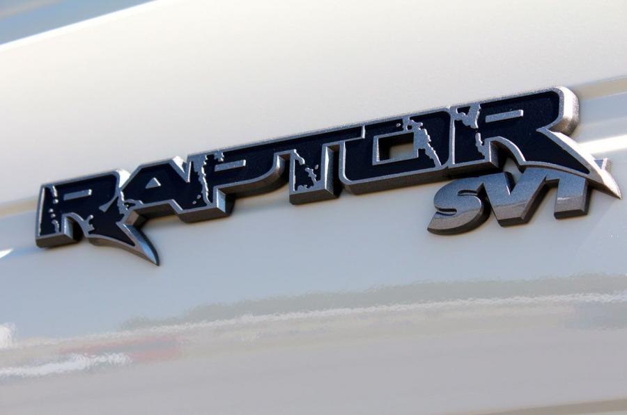  Ford F-150 SVT Raptor 2013 года  (фото 41 из 45)